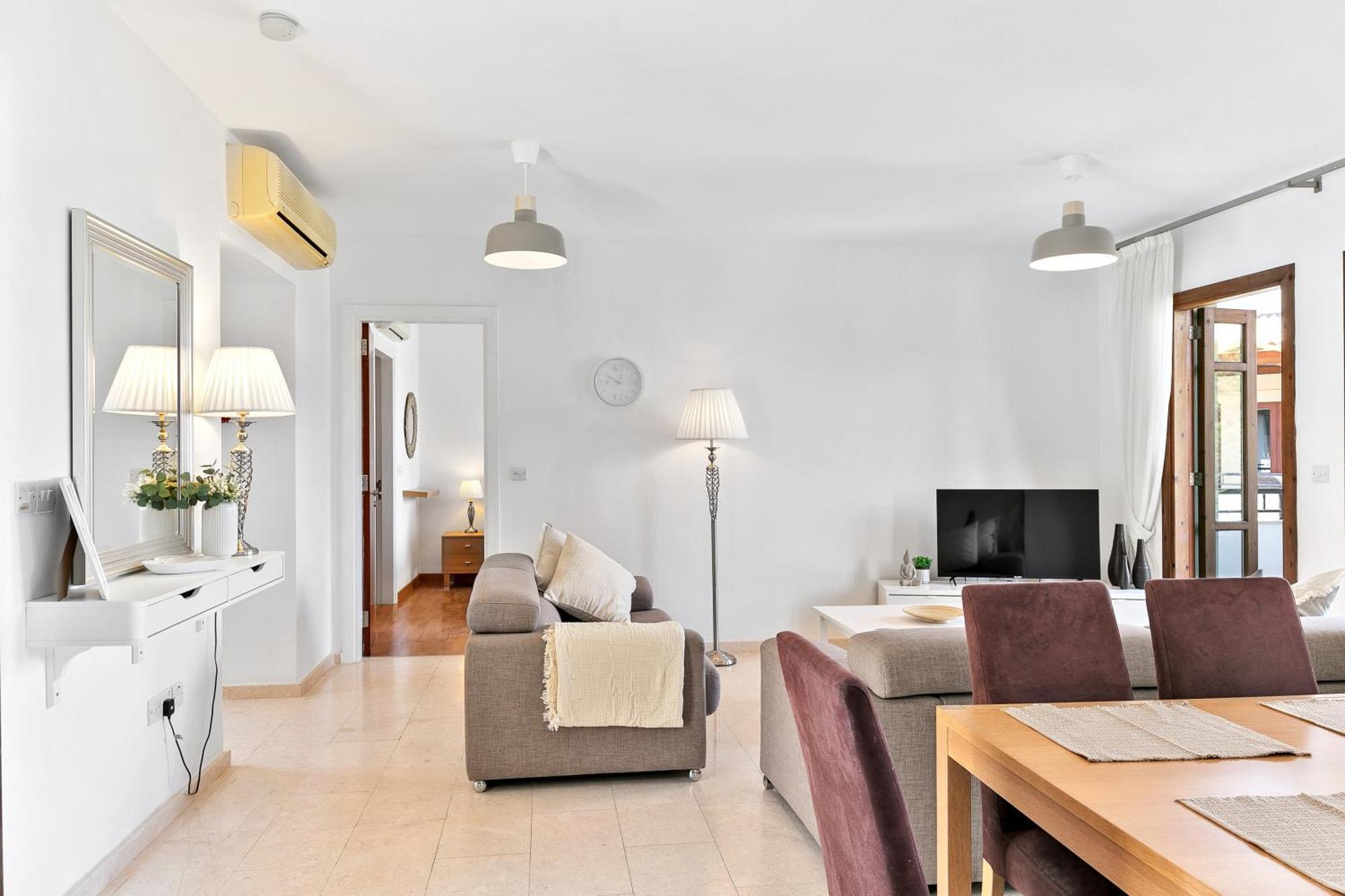 2 Bedroom Apartment Chloe With Communal Pool, Aphrodite Hills Resort Kouklia Buitenkant foto