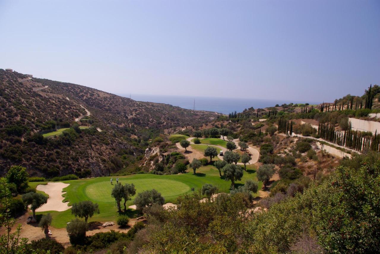 2 Bedroom Apartment Chloe With Communal Pool, Aphrodite Hills Resort Kouklia Buitenkant foto